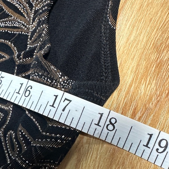 Chico’s travelers Black and Gold Leaf Pattern Dress size 2 XL - Picture 7 of 8